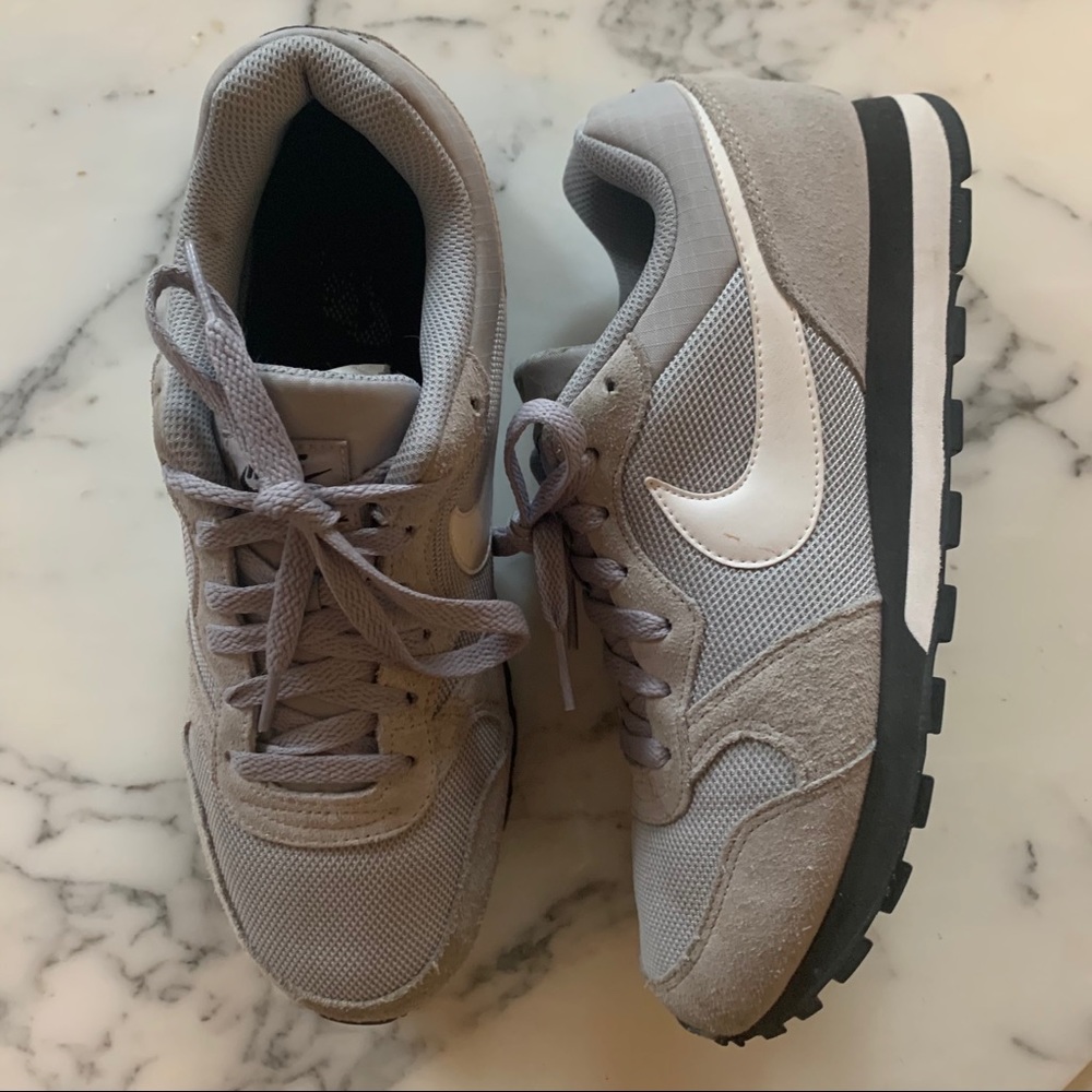 Nike MD Runner 2